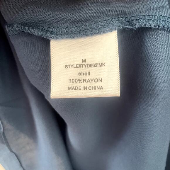 Francesca's Blue Rain Boho Embroidered Bell Sleeve Top Sz M - Picture 5 of 6